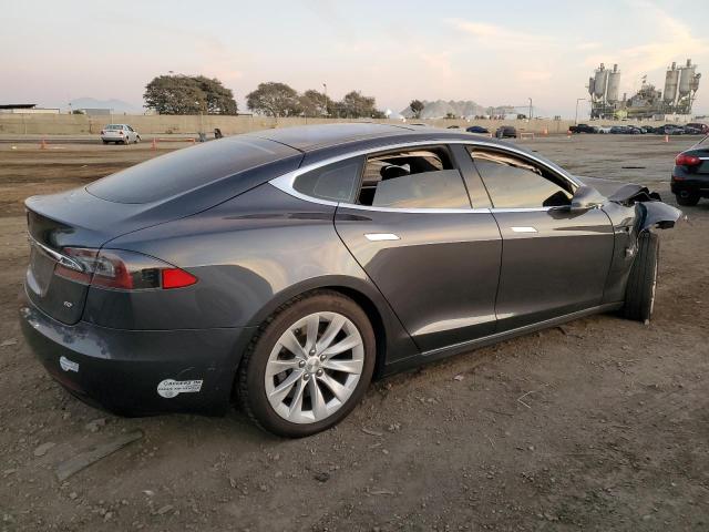 5YJSA1E19GF160886 - 2016 TESLA MODEL S GRAY photo 3