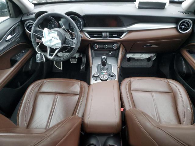 ZASFAKPN1J7C03046 - 2018 ALFA ROMEO STELVIO SPORT Grün Foto 8