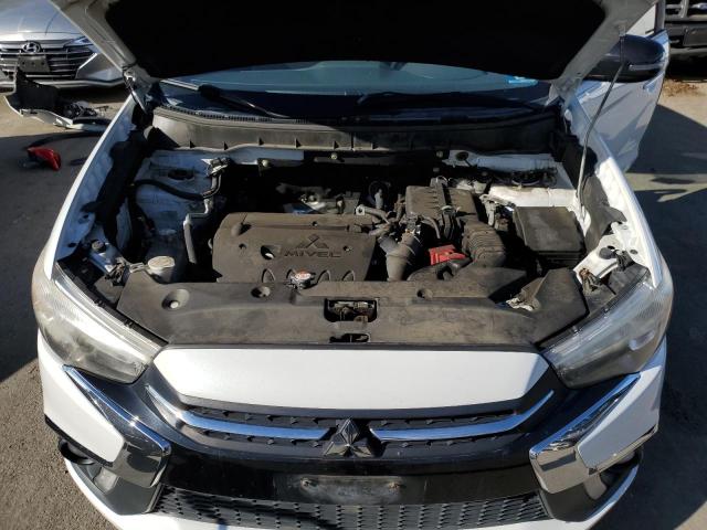 JA4AP3AU8JU003509 - 2018 MITSUBISHI OUTLANDER ES 白色 照片 11