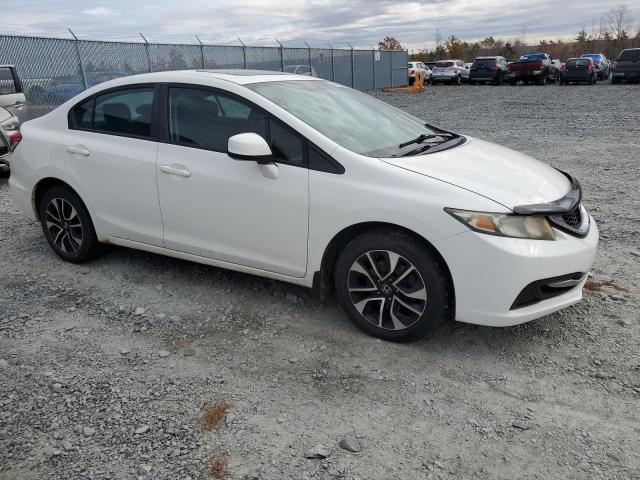 2HGFB2F58DH001547 - 2013 HONDA CIVIC LX WHITE photo 4