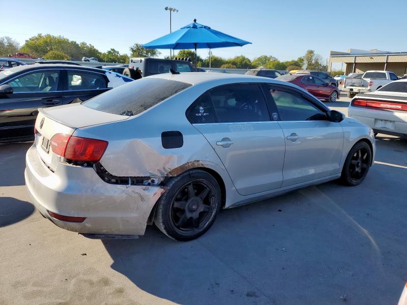 3VW567AJ3CM468985 - 2012 VOLKSWAGEN JETTA GLI SILVER photo 3
