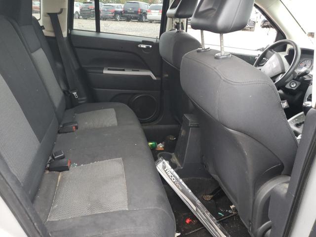 1J8FF47WX8D613203 - 2008 JEEP COMPASS SPORT 银色 照片 11