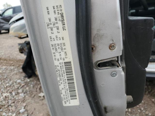 1J8FF47WX8D613203 - 2008 JEEP COMPASS SPORT 银色 照片 13