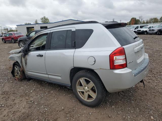 1J8FF47WX8D613203 - 2008 JEEP COMPASS SPORT 银色 照片 2