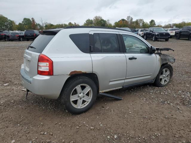 1J8FF47WX8D613203 - 2008 JEEP COMPASS SPORT 银色 照片 3