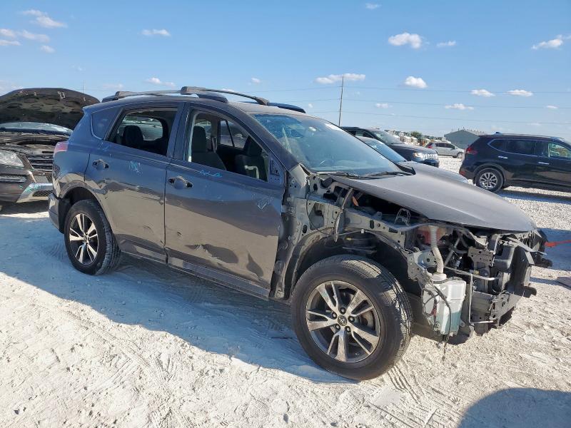 JTMWFREV5HJ124370 - 2017 TOYOTA RAV4 XLE 灰色 照片 4