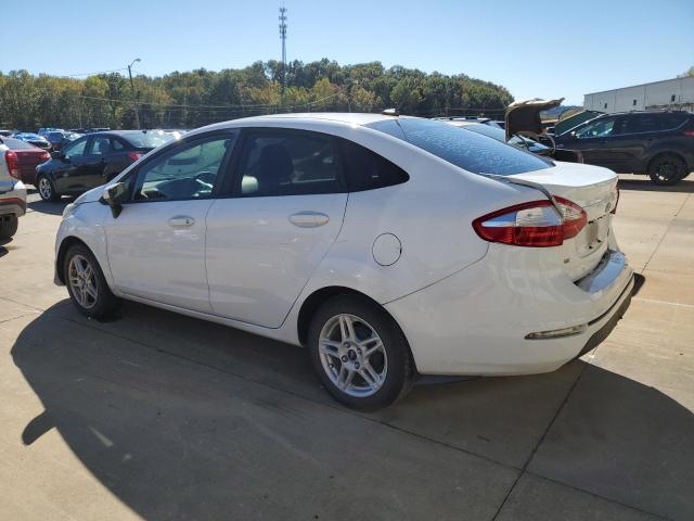 3FADP4BJ9JM124587 - 2018 FORD FIESTA SE 白色 照片 2