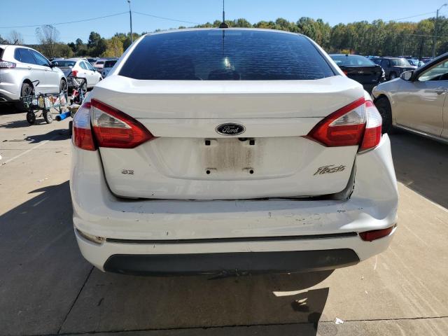 3FADP4BJ9JM124587 - 2018 FORD FIESTA SE 白色 照片 6