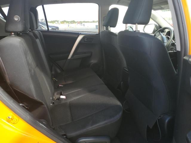 JTMZFREV4FD046835 - 2015 TOYOTA RAV4 LE 橙色 照片 11