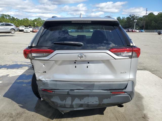 2T3W1RFV0KW025123 - 2019 TOYOTA RAV4 XLE SILVER photo 6