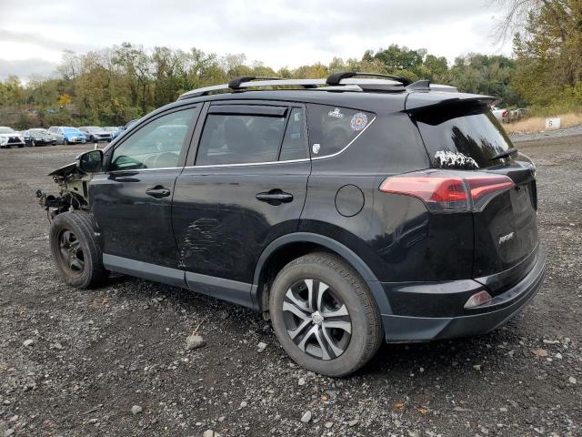 2T3BFREVXJW719706 - 2018 TOYOTA RAV4 LE Schwarz Foto 2