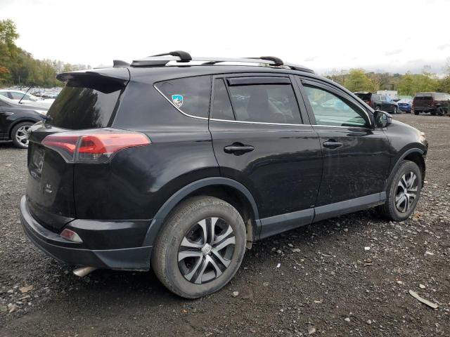 2T3BFREVXJW719706 - 2018 TOYOTA RAV4 LE Schwarz Foto 3