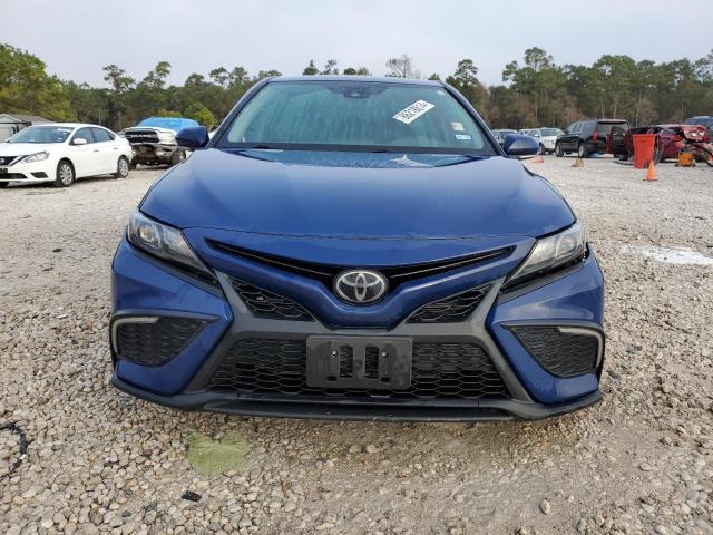4T1T11AK1PU085266 - 2023 TOYOTA CAMRY SE NIGHT SHADE BLUE photo 5