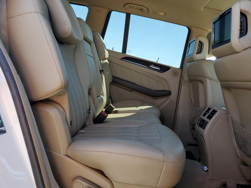 4JGDF6EE8FA442031 - 2015 MERCEDES-BENZ GL 450 4MATIC WHITE photo 11