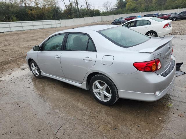 1NXBU40E19Z024311 - 2009 TOYOTA COROLLA BASE SILVER photo 2
