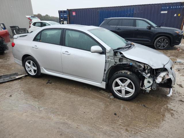 1NXBU40E19Z024311 - 2009 TOYOTA COROLLA BASE SILVER photo 4