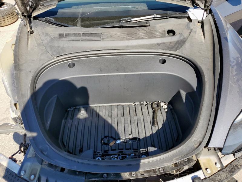 5YJ3E1EA2PF663068 - 2023 TESLA MODEL 3 ნაცრისფერი ფოტო 11