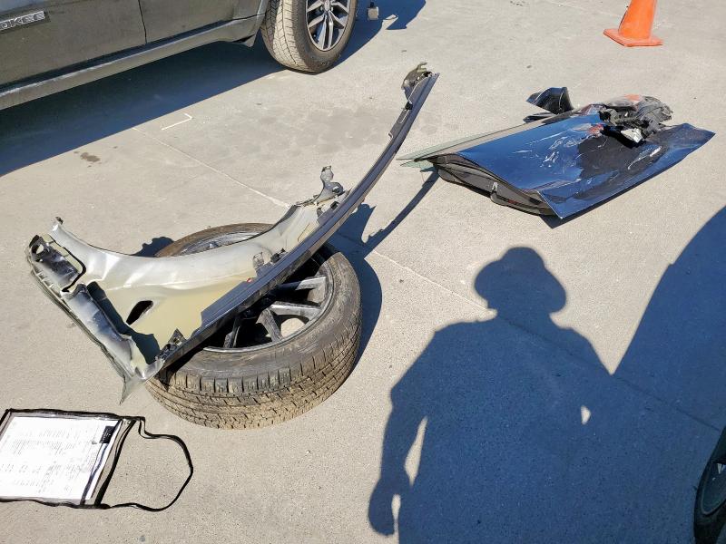 5YJ3E1EA2PF663068 - 2023 TESLA MODEL 3 ნაცრისფერი ფოტო 12