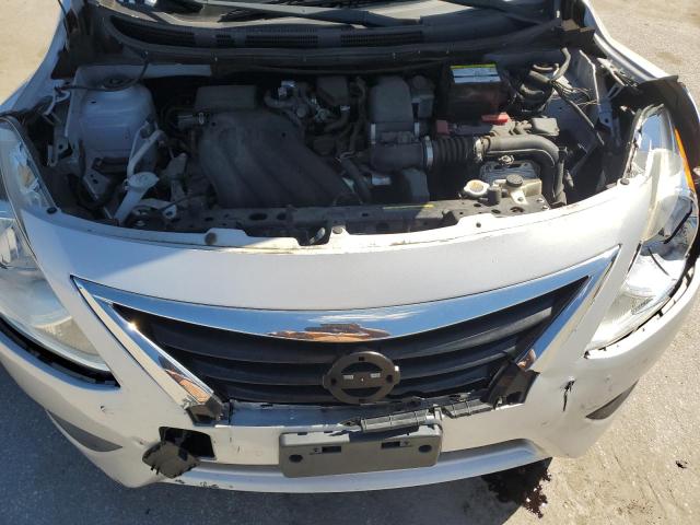 3N1CN7AP6JL864044 - 2018 NISSAN VERSA S 银色 照片 11