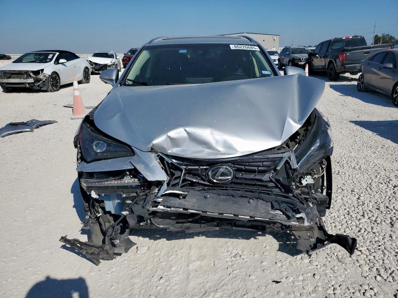 JTJYARBZ0K2126881 - 2019 LEXUS NX 300 BASE Сріблястий фото 5