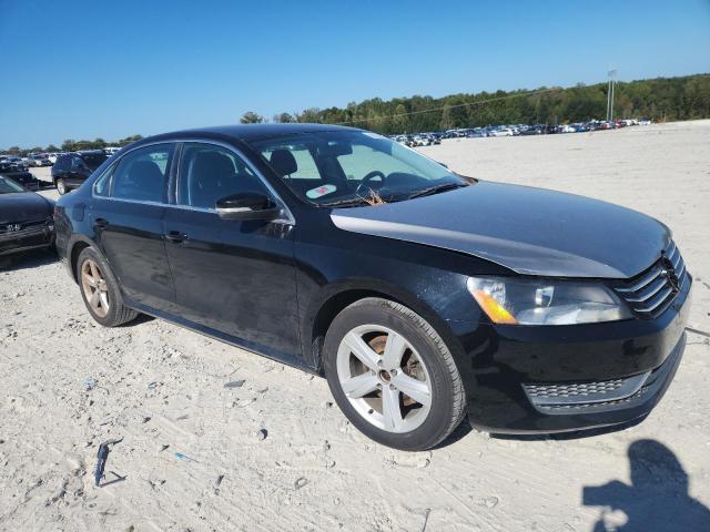 1VWBT7A34EC070069 - 2014 VOLKSWAGEN PASSAT SE შავი ფოტო 4