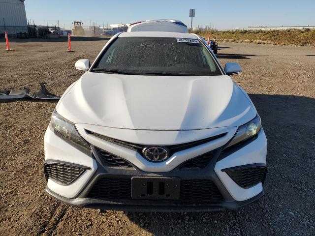 4T1G11AK3PU169056 - 2023 TOYOTA CAMRY SE NIGHT SHADE WHITE photo 5
