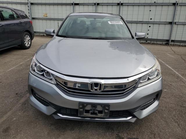 1HGCR2F76HA211357 - 2017 HONDA ACCORD EX 银色 照片 5