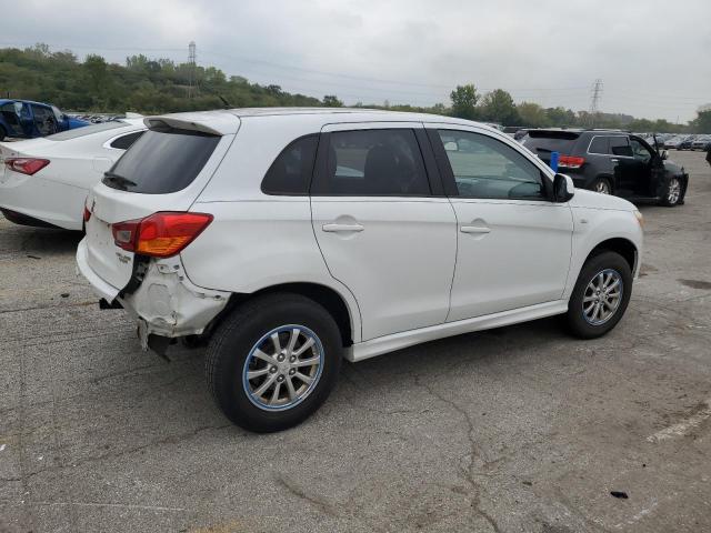 JA4AP3AU3BZ017886 - 2011 MITSUBISHI OUTLANDER ES WHITE photo 3