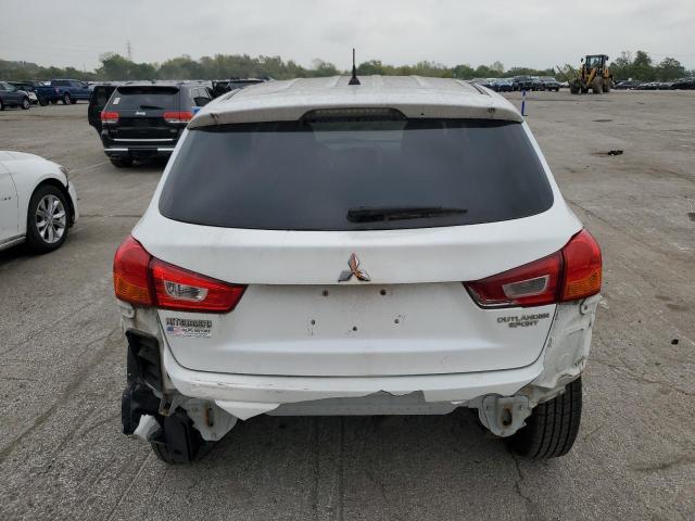 JA4AP3AU3BZ017886 - 2011 MITSUBISHI OUTLANDER ES WHITE photo 6