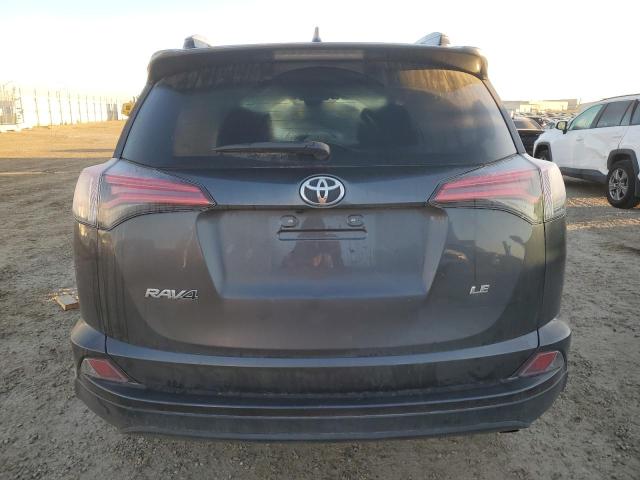 2T3ZFREV7JW497365 - 2018 TOYOTA RAV4 LE رمادي صورة 6