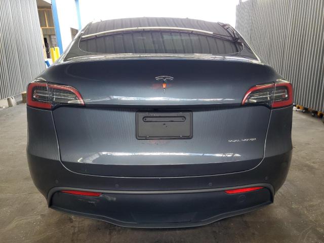 7SAYGDEE9NF513074 - 2022 TESLA MODEL Y GRAY photo 6