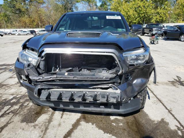 5TFCZ5AN0HX067369 - 2017 TOYOTA TACOMA DOUBLE CAB 灰色 照片 5