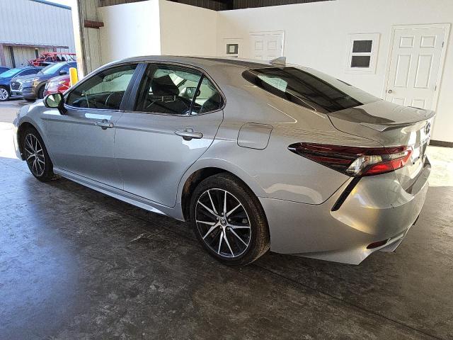 4T1G11AK5RU216607 - 2024 TOYOTA CAMRY SE NIGHT SHADE SILVER photo 2