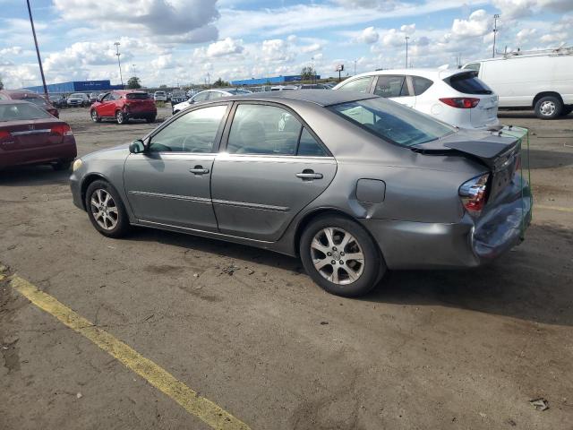 JTDBF30K250163783 - 2005 TOYOTA CAMRY LE GRAY photo 2