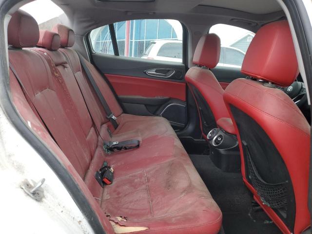 ZARFAEDN7J7572868 - 2018 ALFA ROMEO GIULIA Q4 თეთრი ფოტო 10