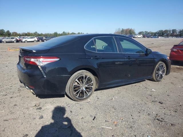 4T1B11HKXJU578825 - 2018 TOYOTA CAMRY SE L BLACK photo 3