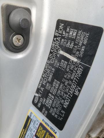 KNDJT2A69D7770897 - 2013 KIA SOUL + SILVER photo 12