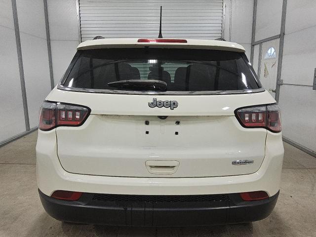 3C4NJCBB5KT699392 - 2019 JEEP COMPASS LATITUDE أبيض صورة 6