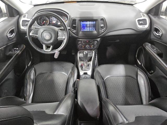 3C4NJCBB5KT699392 - 2019 JEEP COMPASS LATITUDE أبيض صورة 8