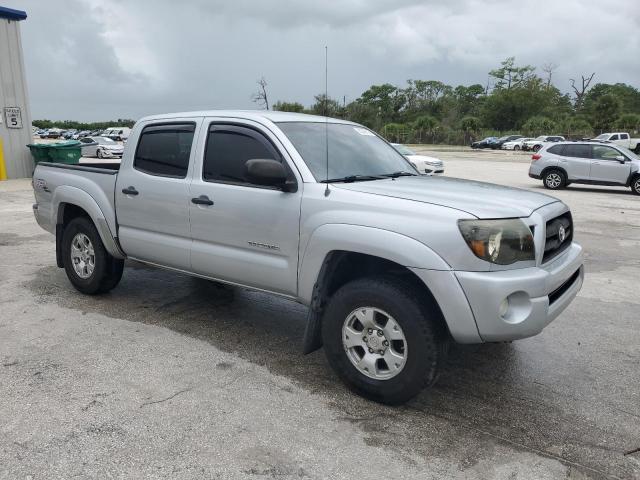 3TMLU4EN1BM064092 - 2011 TOYOTA TACOMA DOUBLE CAB فضي صورة 4