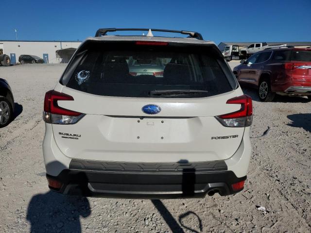 JF2SKAGC6LH549816 - 2020 SUBARU FORESTER PREMIUM WHITE photo 6