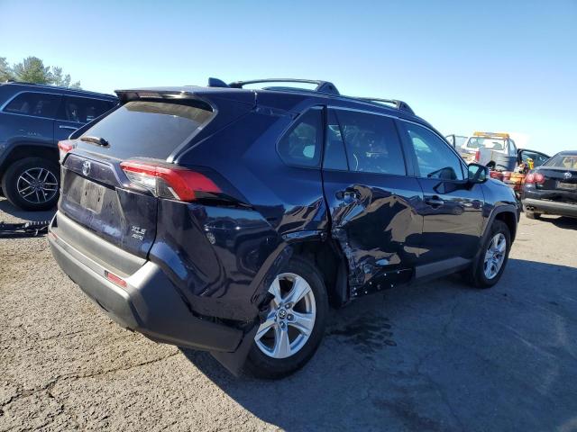 2T3P1RFV6MW238505 - 2021 TOYOTA RAV4 XLE BLUE photo 3