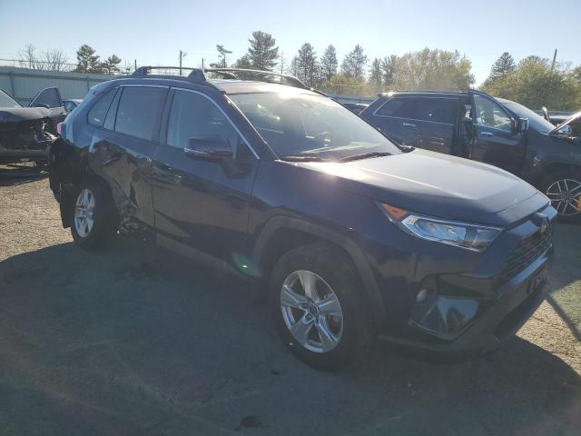 2T3P1RFV6MW238505 - 2021 TOYOTA RAV4 XLE BLUE photo 4