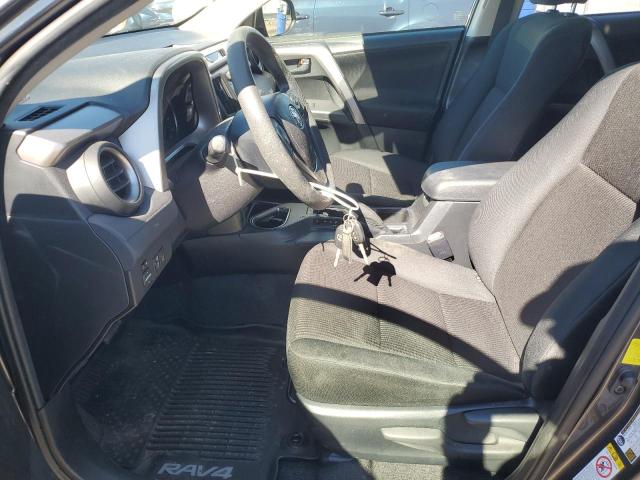 JTMZFREV0HJ128761 - 2017 TOYOTA RAV4 LE GRAY photo 7