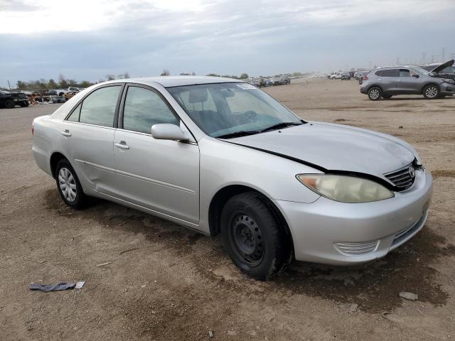 4T1BE32K05U070426 - 2005 TOYOTA CAMRY LE SILVER photo 4