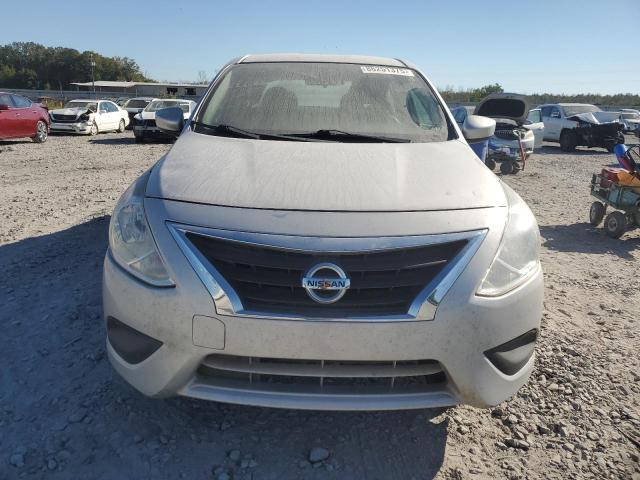 3N1CN7AP6JK414335 - 2018 NISSAN VERSA S SILVER photo 5