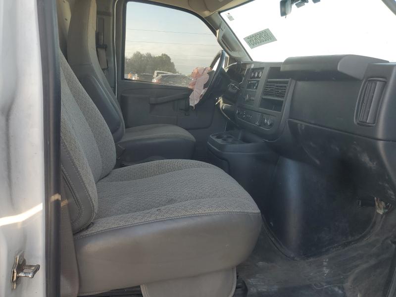 1GCWGAF72N1237980 - 2022 CHEVROLET EXPRESS WHITE photo 11