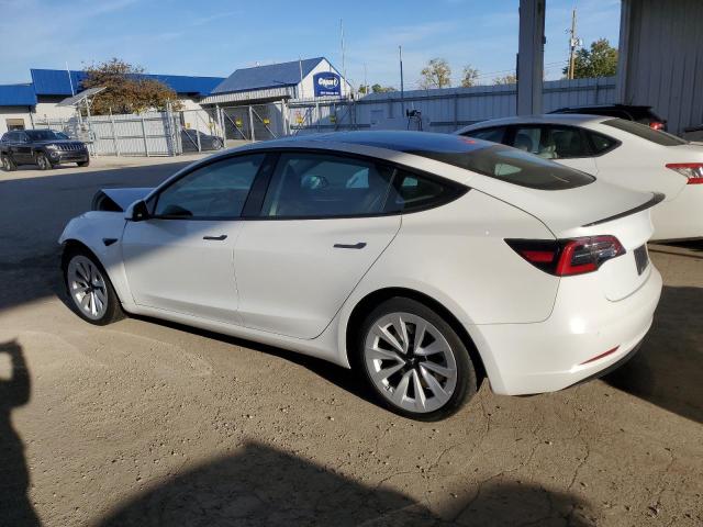 5YJ3E1EA2NF370512 - 2022 TESLA MODEL 3 WHITE photo 2