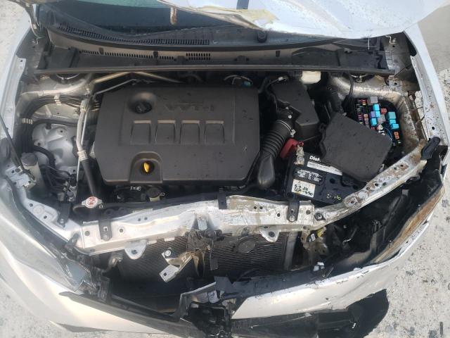 5YFBURHE9KP937990 - 2019 TOYOTA COROLLA L 银色 照片 18