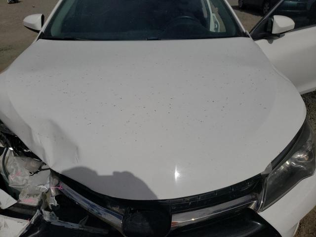 4T1BF1FK2HU787135 - 2017 TOYOTA CAMRY LE WHITE photo 11